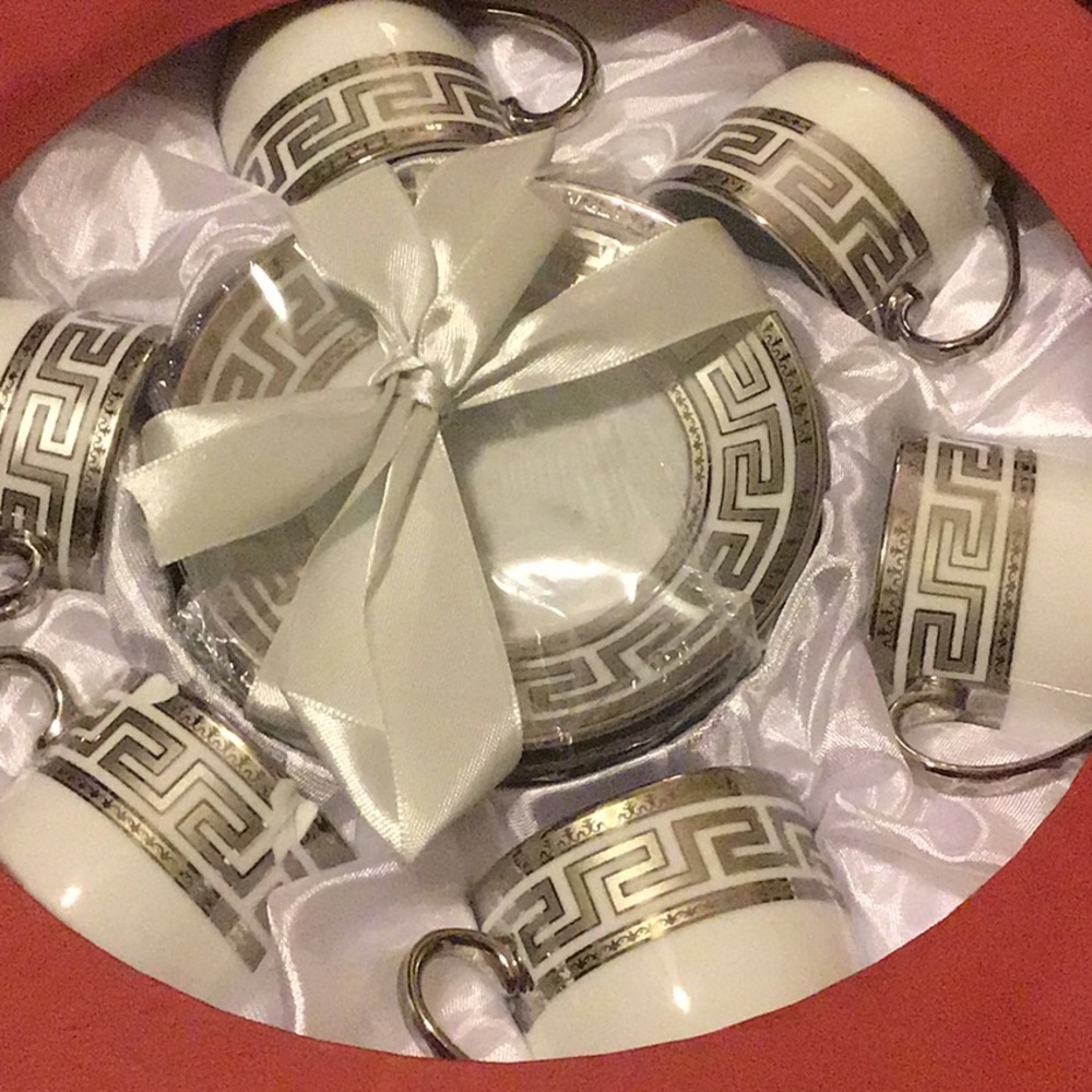 Tea set - Picture 2 of 3